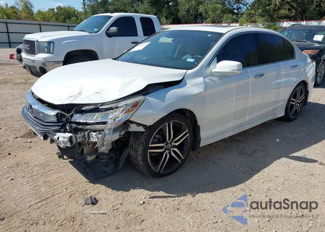 2016 Honda Accord Touring z USA, uszkodzony, nr VIN 1HGCR3F92GA006060